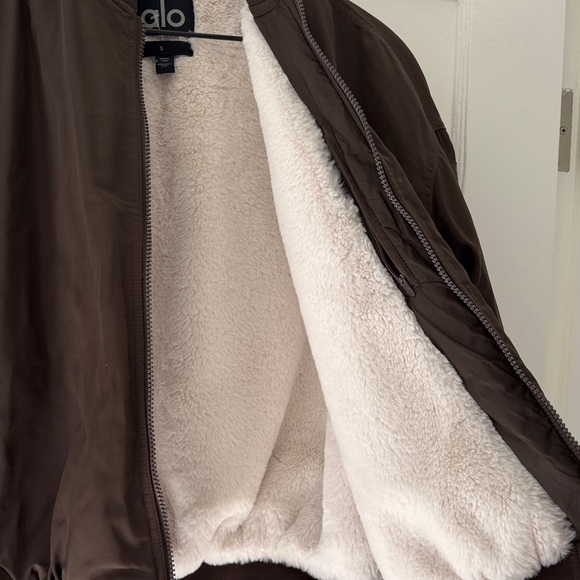 ALO Yoga Urbanite faux fur jacket - Picture 6 of 9